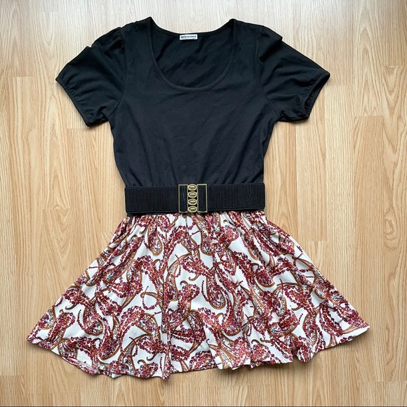 Dresses & Skirts - ✨Gorgeous Vintage Dress